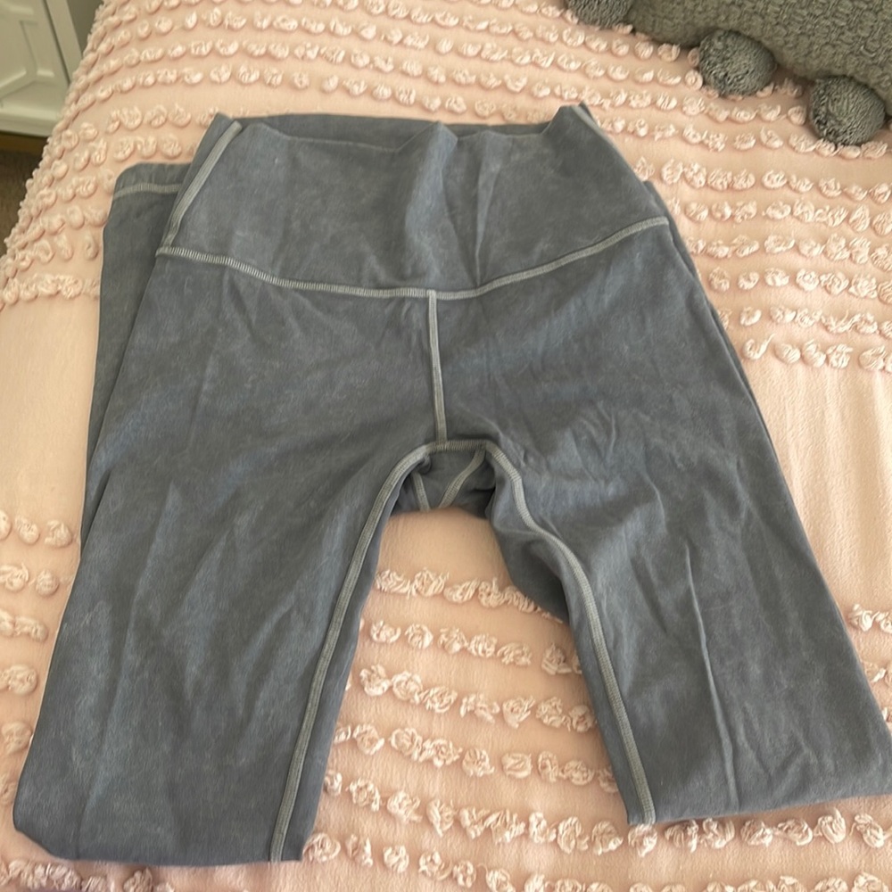 NWOT Lululemon wonder train leggings size 4